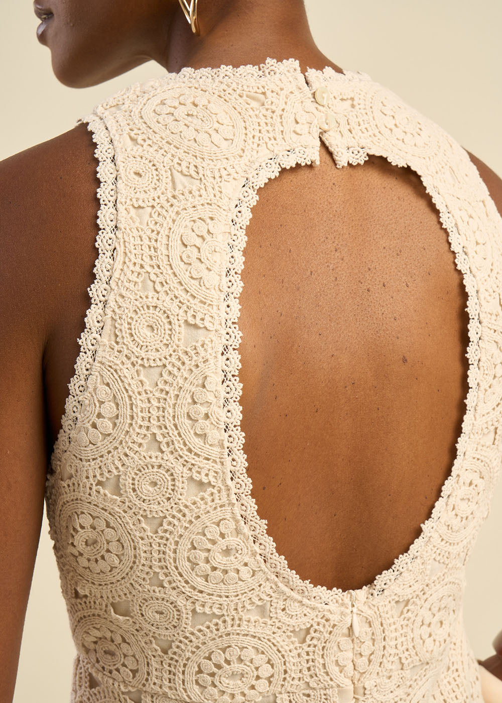Robe en guipure dos nu