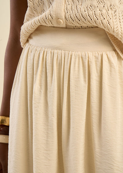 Jupe midi évasée effet crinkle