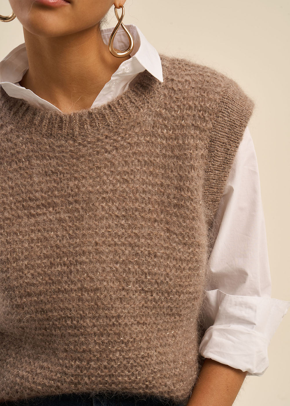 Pull à col rond sans manches détail lurex