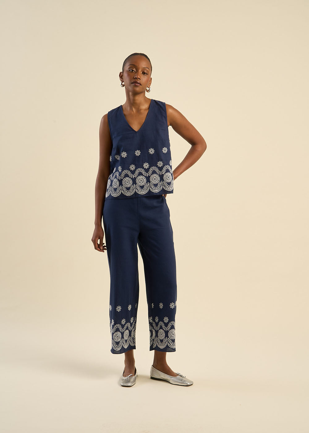 Pantalon taille haute 7/8 brodé