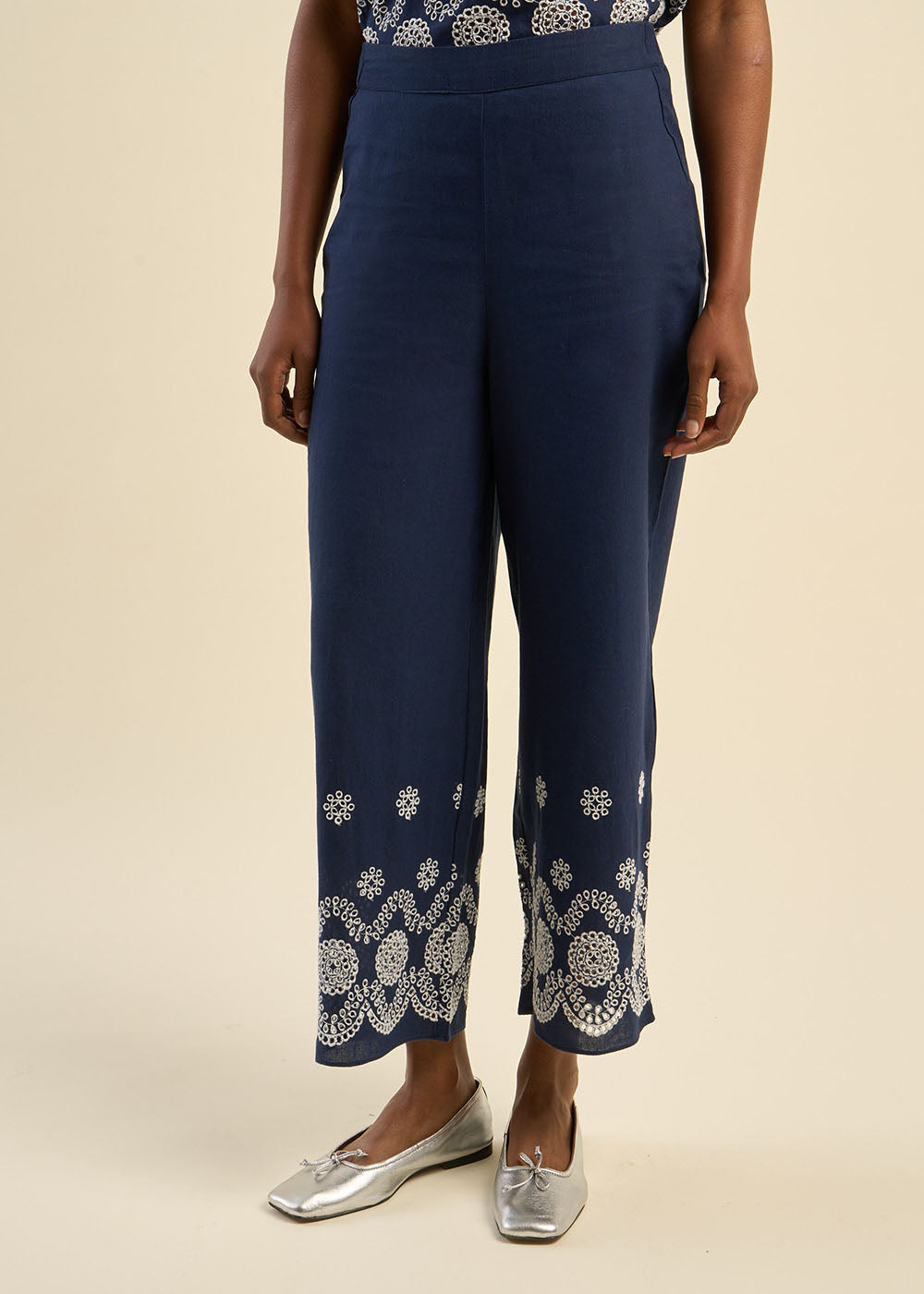 Pantalon taille haute 7/8 brodé