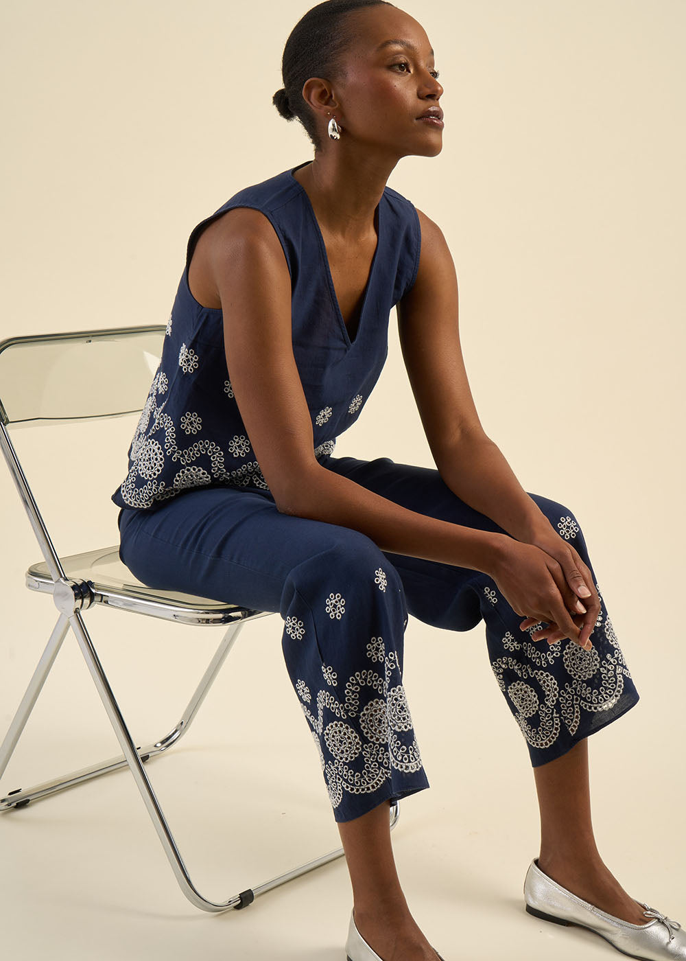 Pantalon taille haute 7/8 brodé