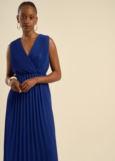Robe longue plissée sans manches décolleté