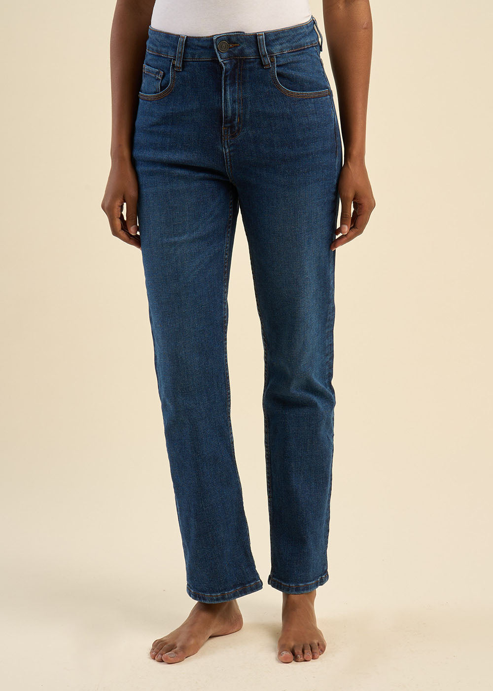 Jean droit taille haute cinq poches