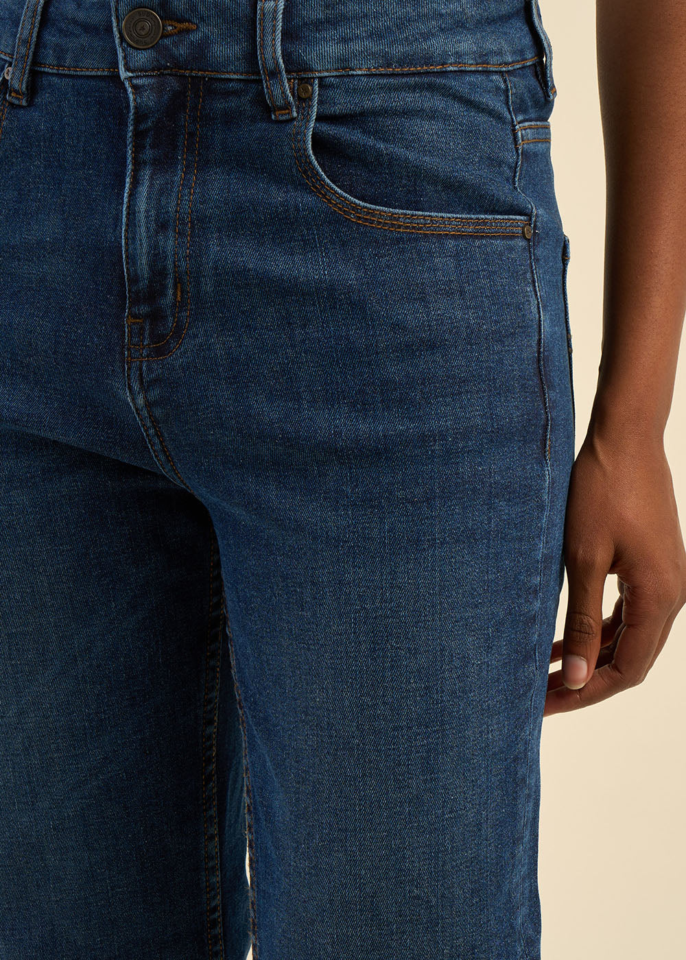 Jean droit taille haute cinq poches