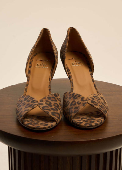 Sandales à talons hauts en cuir suédé imprimé léopard
