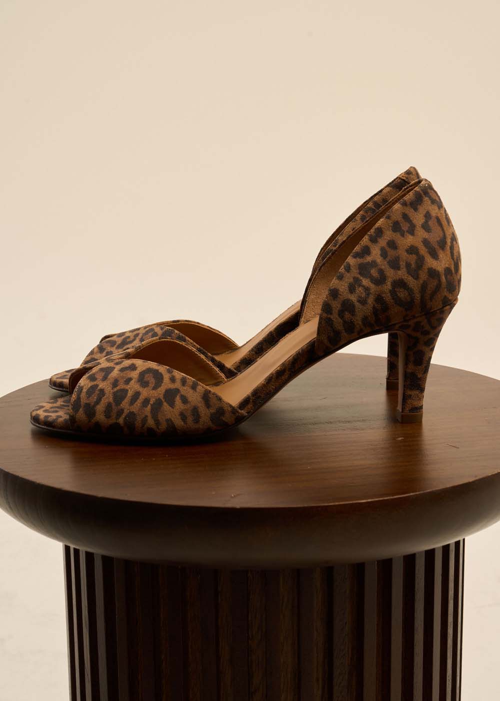 Sandales à talons hauts en cuir suédé imprimé léopard