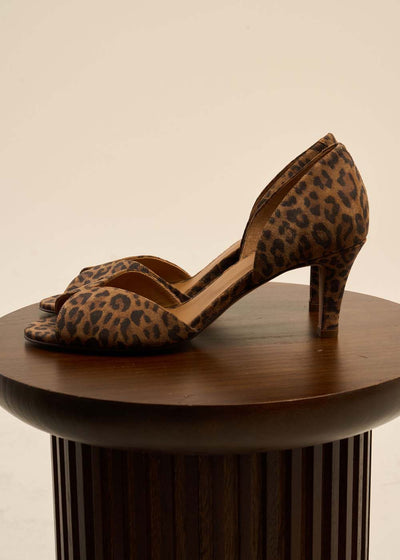 Sandales à talons hauts en cuir suédé imprimé léopard