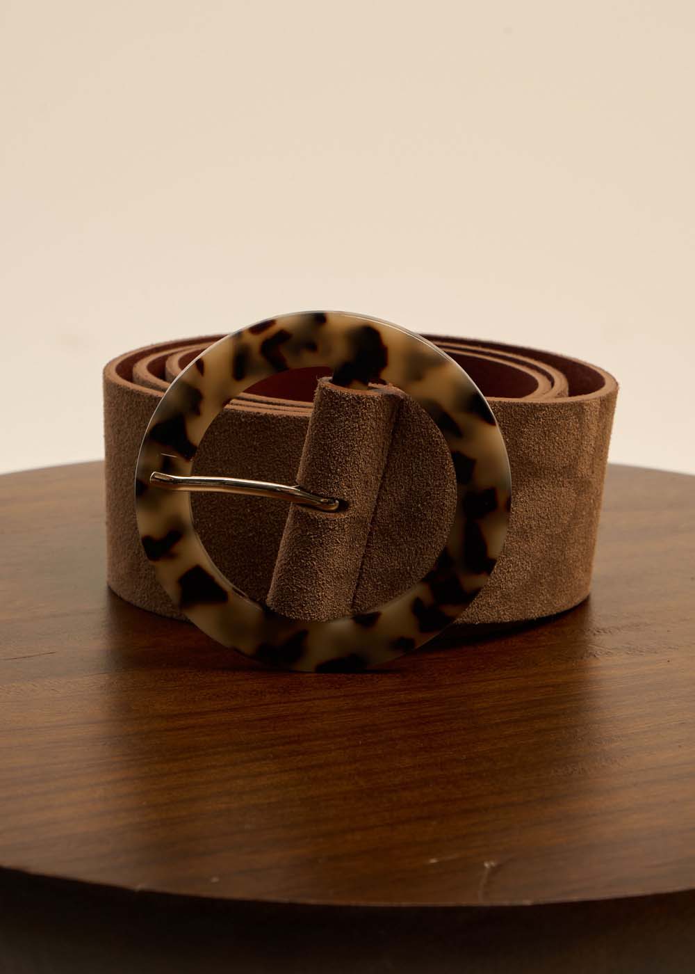 Ceinture en cuir large et boucle fantaisie