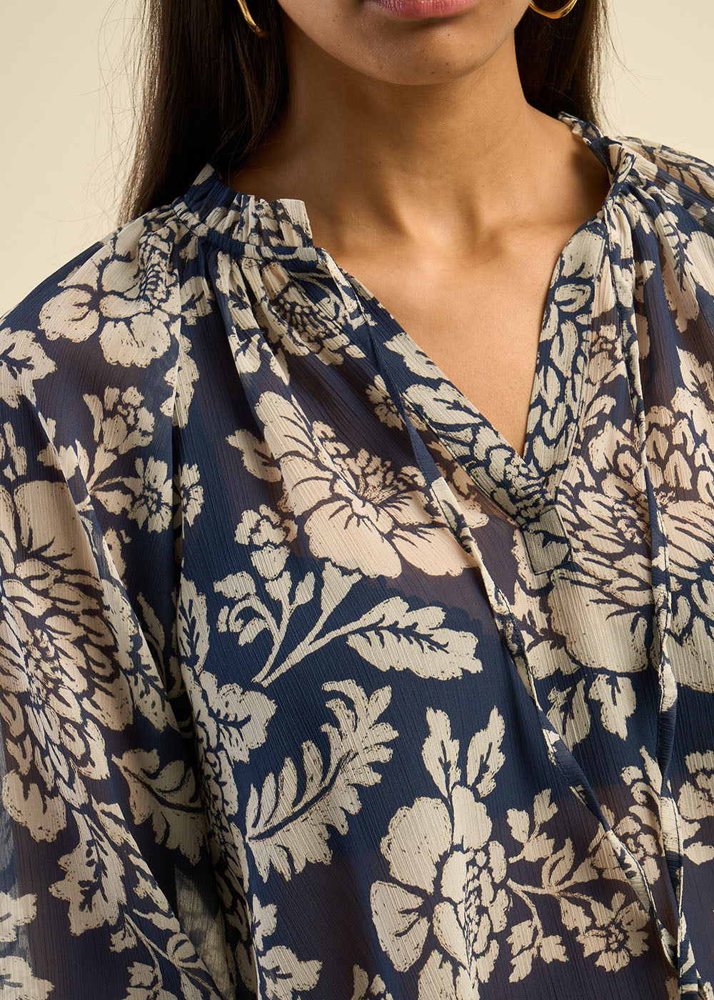 Blouse imprimée floral à col tunisien