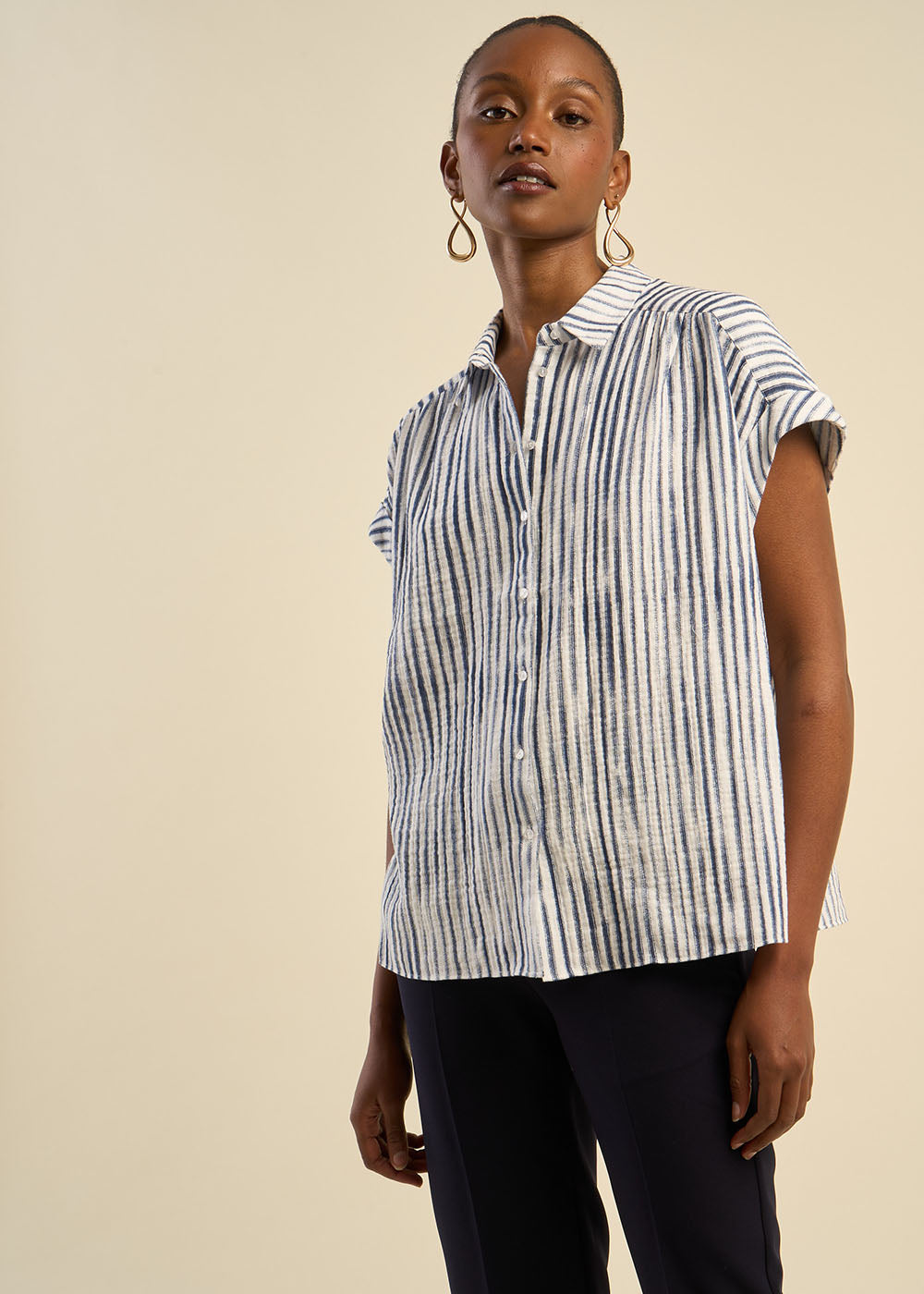 Chemise manches courtes rayée