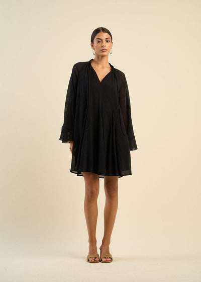 Robe courte évasée avec manches évasées
