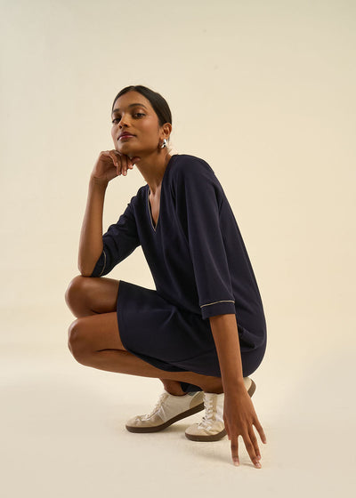 Robe courte col bijou
