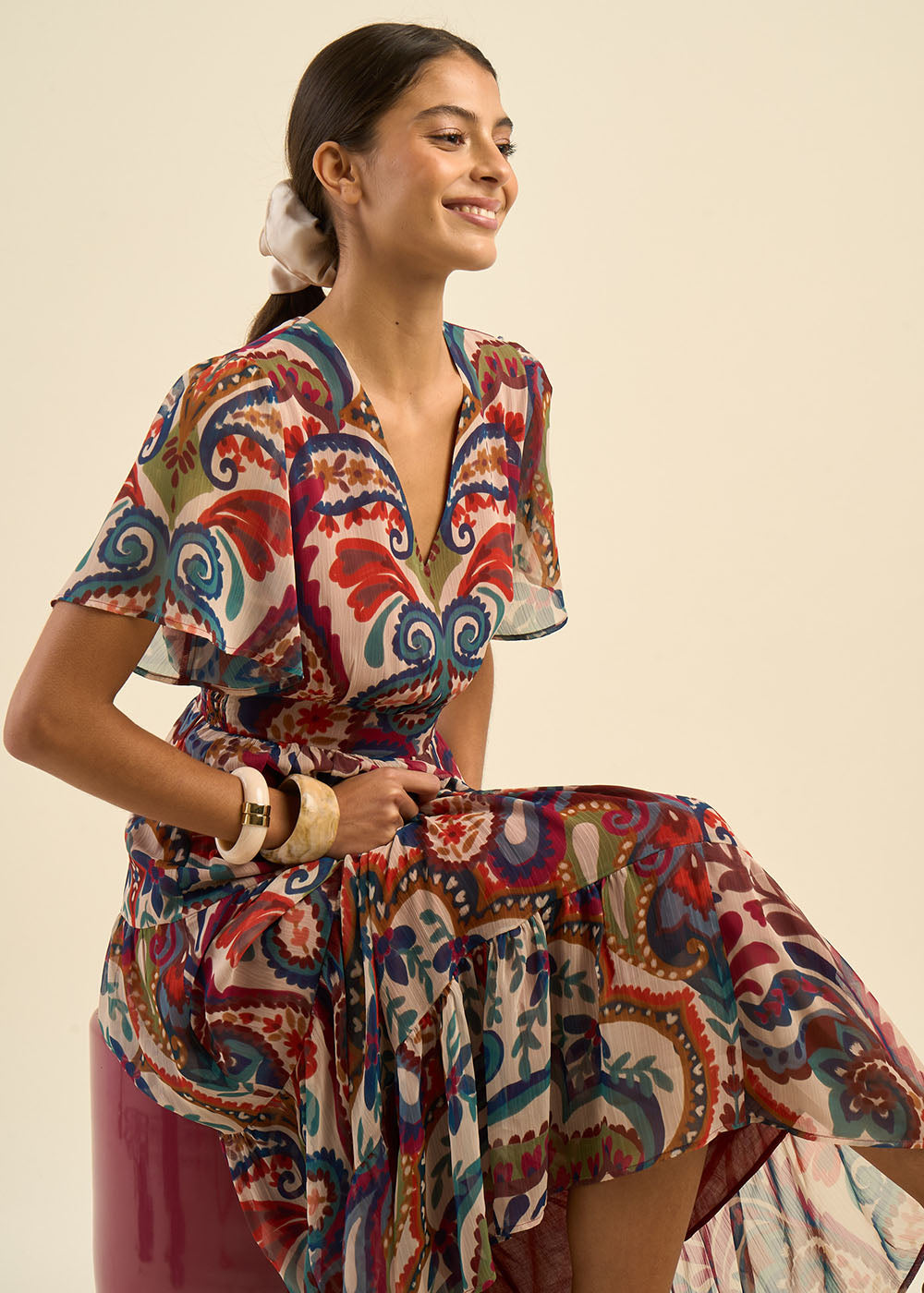 Robe longue décolleté V imprimé multicolore