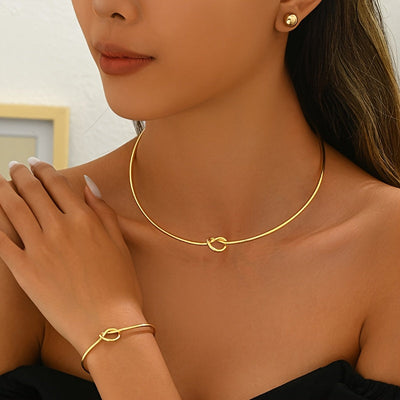 Ensemble élégant 3 pièces – Bracelet, boucles d’oreilles et jonc motif cœur