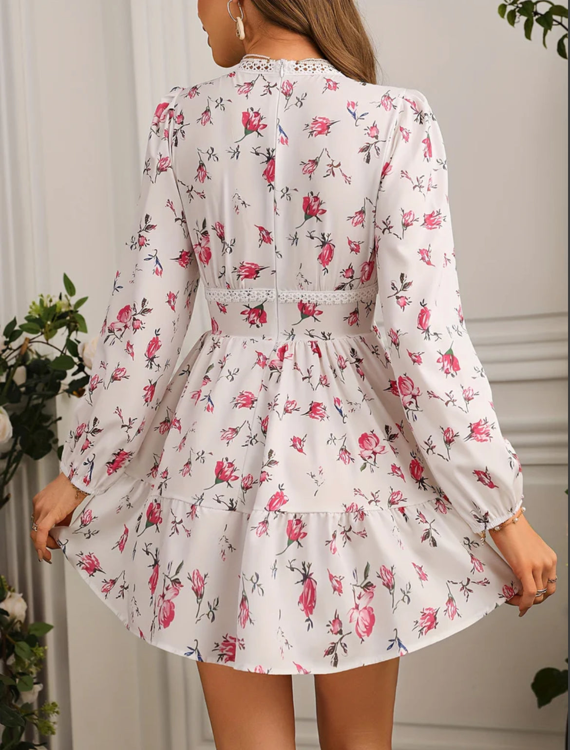 Amandine – Robe Courte Fleurie Parfaite pour les Festivals et Journées Ensoleillées