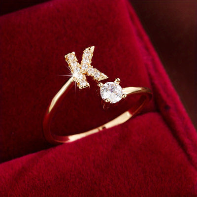 Bague initiale personnalisée en zircons scintillants