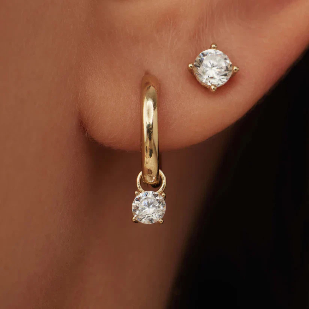 Michaela™ | Parure de boucles d’oreilles intemporelle avec pierres et finition dorée précieuse