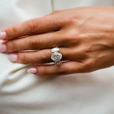 Bague en or 18K avec 3 grandes pierres précieuses
