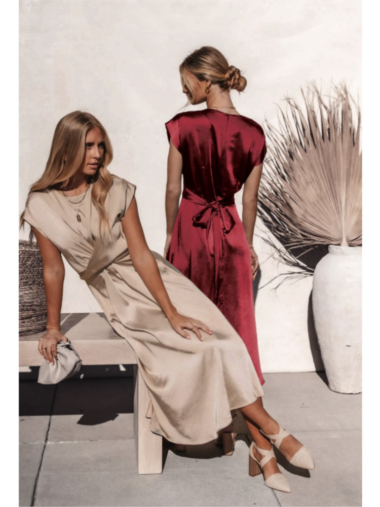 Isabelle - Robe en satin avec drapé croisé et décolleté en V