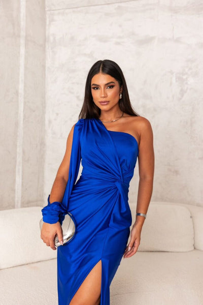 Élise - Robe en satin élégante à une épaule avec fente latérale