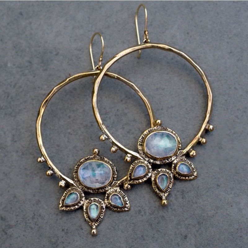 🇫🇷 Boucles d’oreilles pendantes Lotus avec pierres de lune bleues