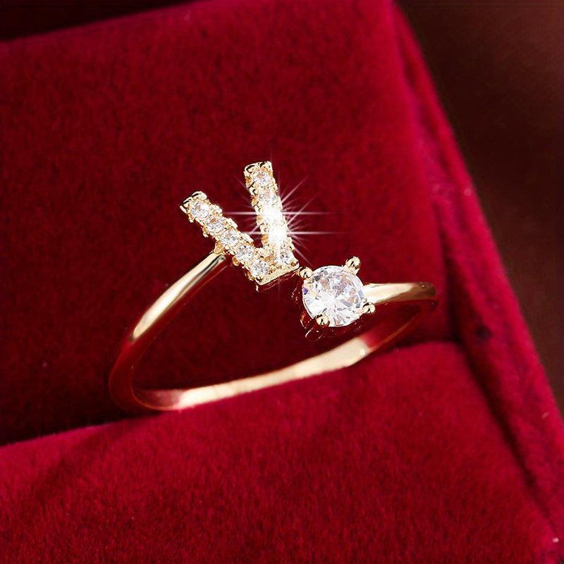 Bague initiale personnalisée en zircons scintillants