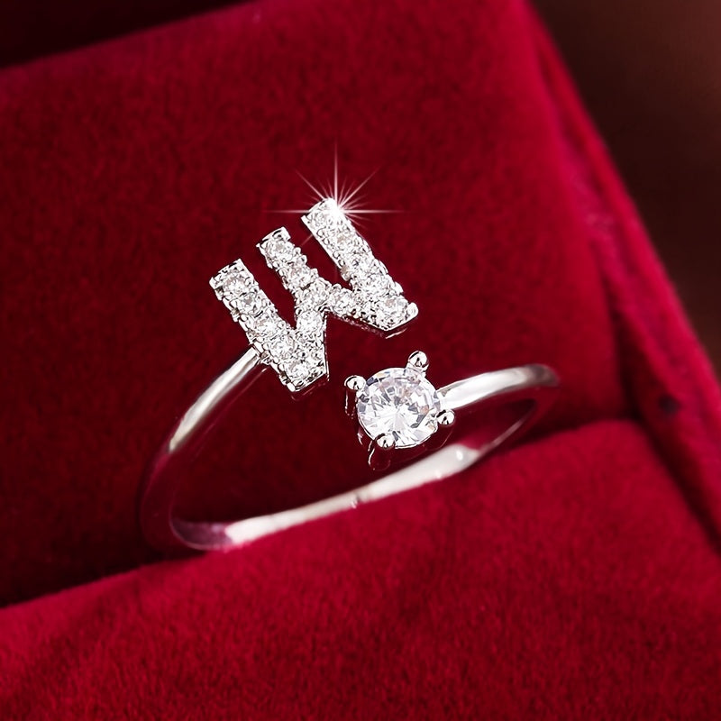 Bague initiale personnalisée en zircons scintillants