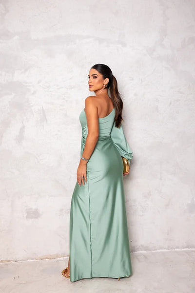 Élise - Robe en satin élégante à une épaule avec fente latérale