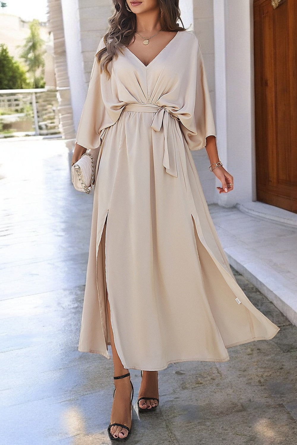 Colette - Robe fendue, décolleté en V et manches nouées
