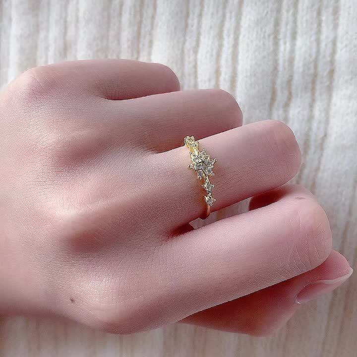 Bague en forme de flocon de neige en vieil argent .925