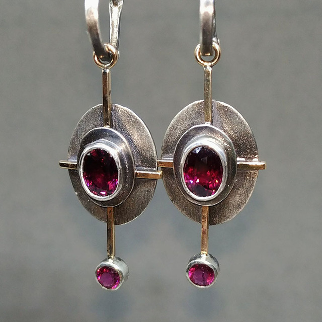 Boucles d'oreilles Boho avec cristal grenat en argent sterling