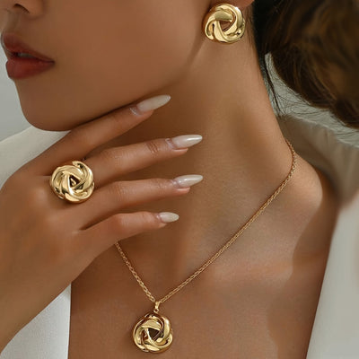 Parure collier, bague et boucles d’oreilles en or 18K en forme de rose