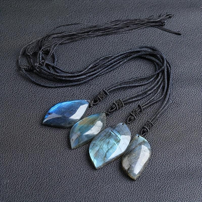 Collier pendentif en labradorite
