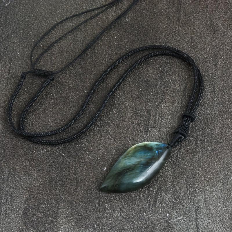 Collier pendentif en labradorite
