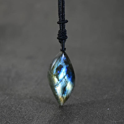 Collier pendentif en labradorite