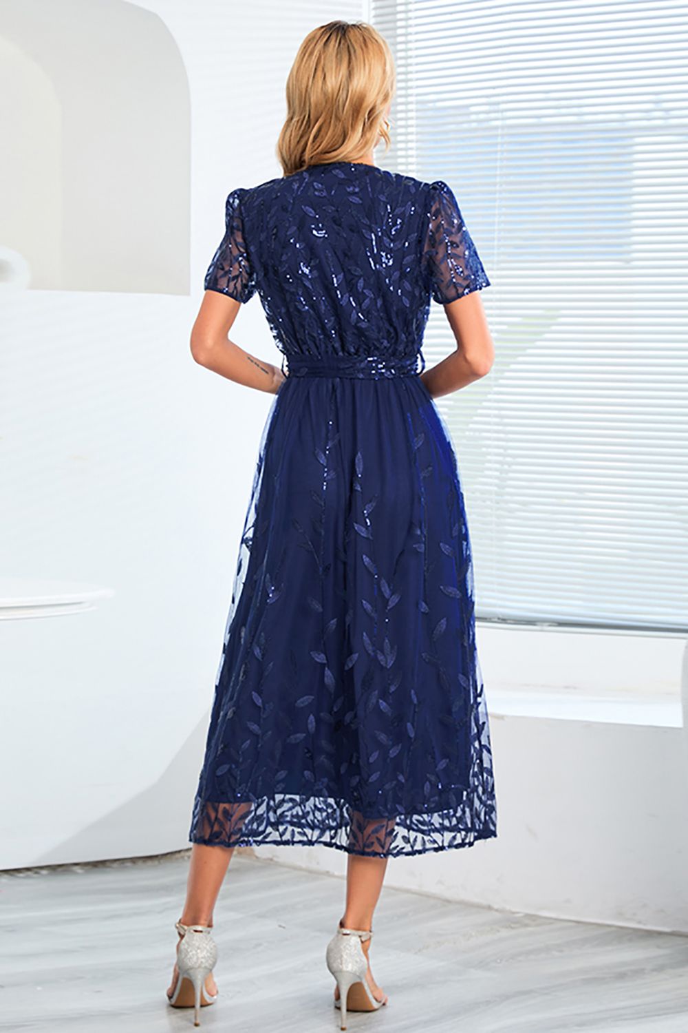Velavie – Robe d’Été Élégante à Coupe Fluide pour Occasions Chic