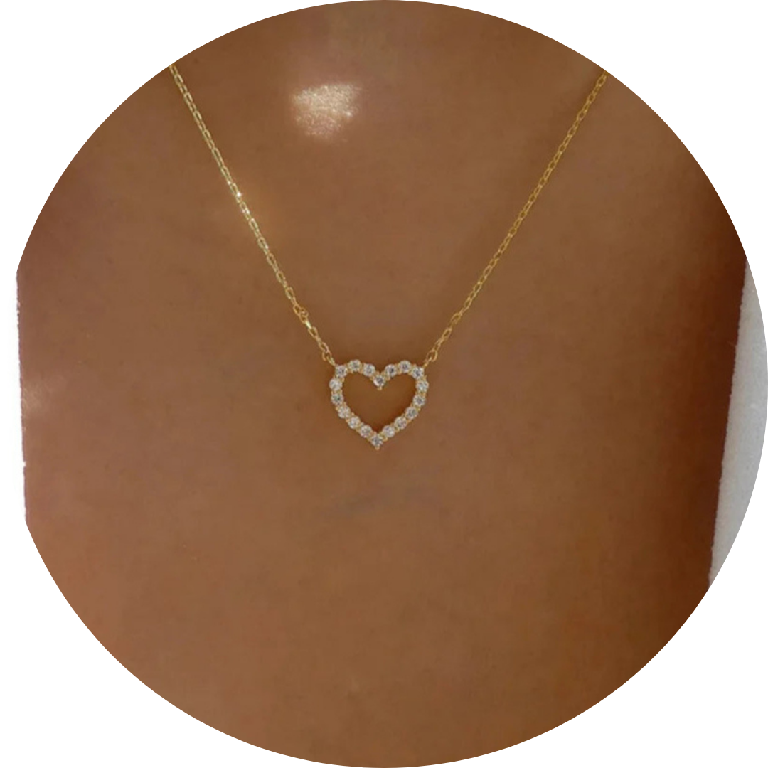 Collier avec cœur de superbes diamants indiscernables du vrai