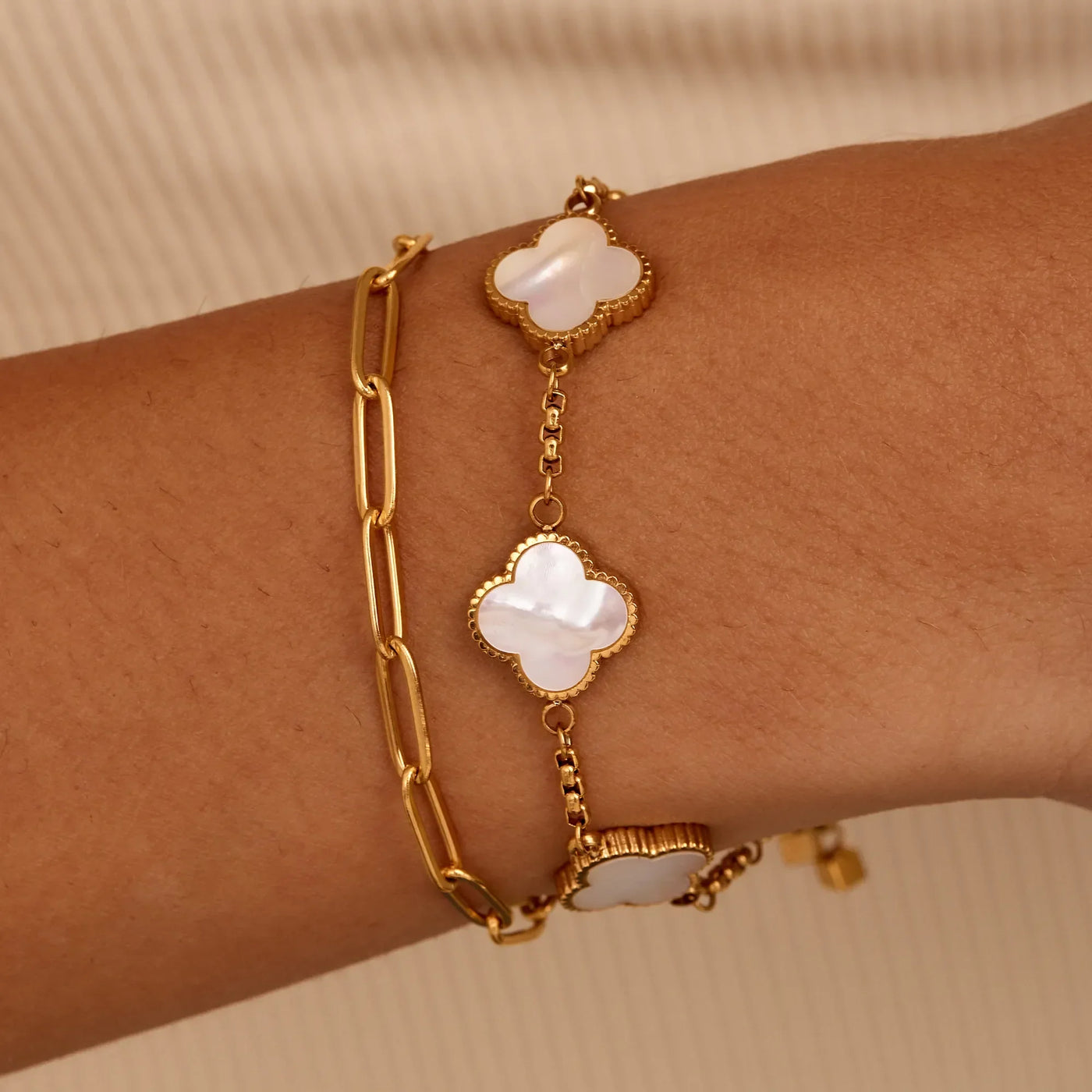 Edmonton Essence™ | Mother Of Pearl Clover Bracelet