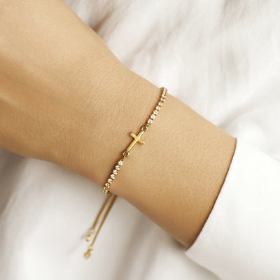 Edmonton Essence™ | Stylish Cross Bracelet