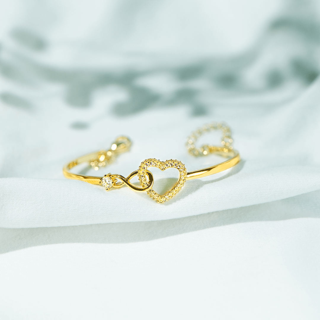 Edmonton Essence™ | Infinity Heart Bracelet