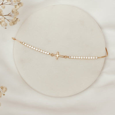 Edmonton Essence™ | Stylish Cross Bracelet