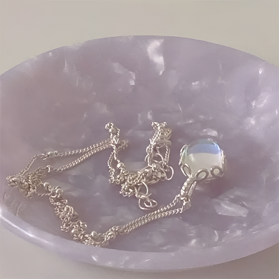 Collier pendentif rond en pierre de lune