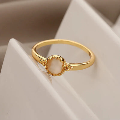 Bague boho en pierre dorée faite main