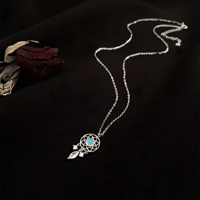 Collier attrape-rêves en pierre de lune