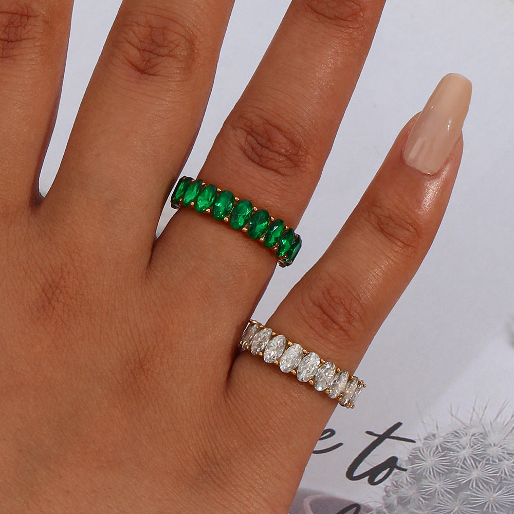 Antoinette – Bague Dorée avec Simulant de Diamant