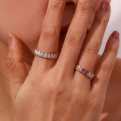 Antoinette – Bague Dorée avec Simulant de Diamant