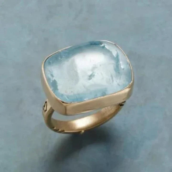 Bague en pierre bleue