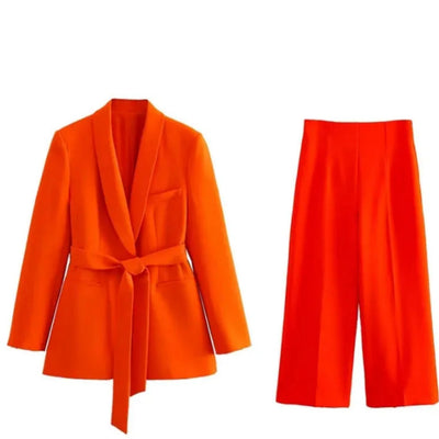 Tariro – Ensemble Tailleur Moderne avec Blazer Cintré et Pantalon Chic