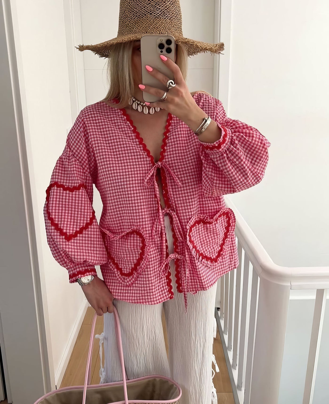 Aanya | Blouse Brodée Cœur au Design Élégant pour Femme